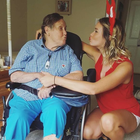 Meet your Posher, Julia - Picture 1 of 1